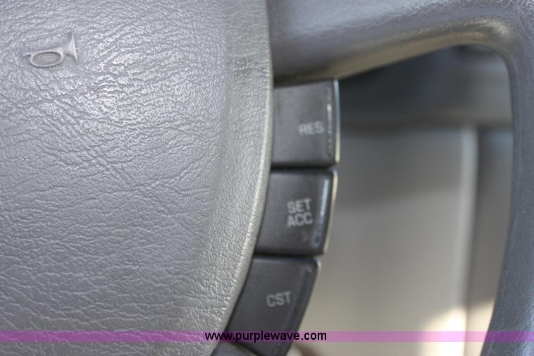 image for item B8746 2007 Ford Taurus SE