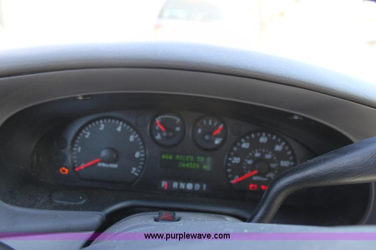 image for item B8746 2007 Ford Taurus SE