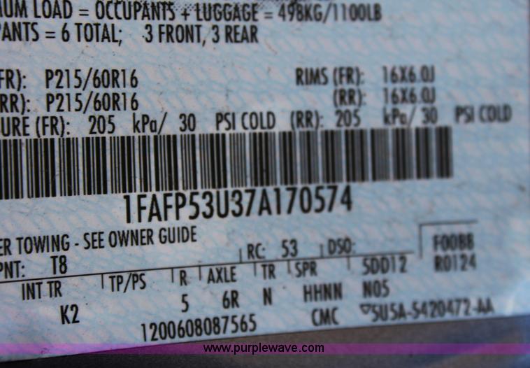 image for item B8746 2007 Ford Taurus SE