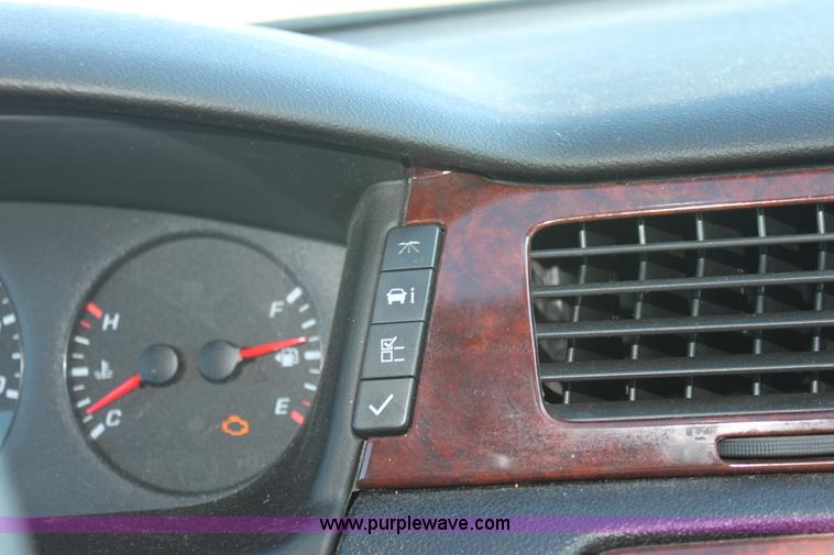 image for item B8747 2008 Chevrolet Impala LS
