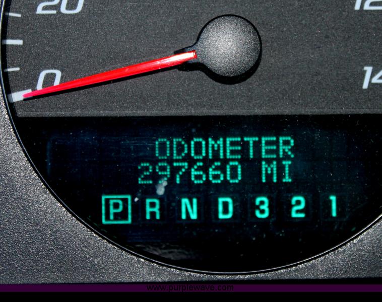 image for item B8747 2008 Chevrolet Impala LS