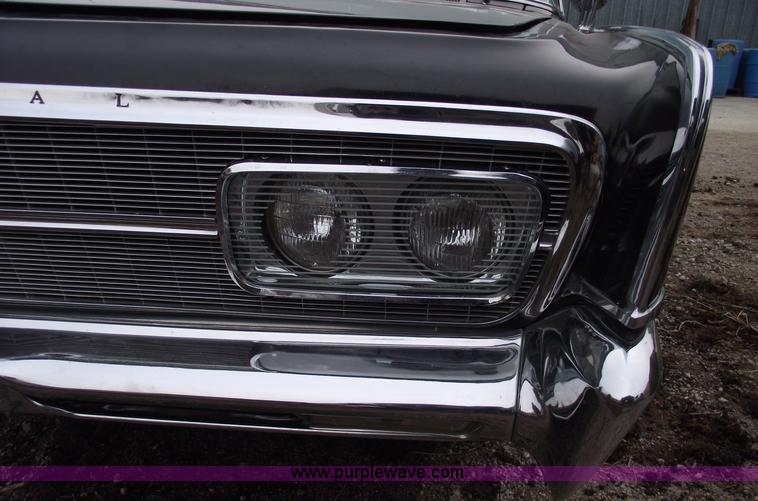 image for item C5936 1965 Chrysler Imperial Crown