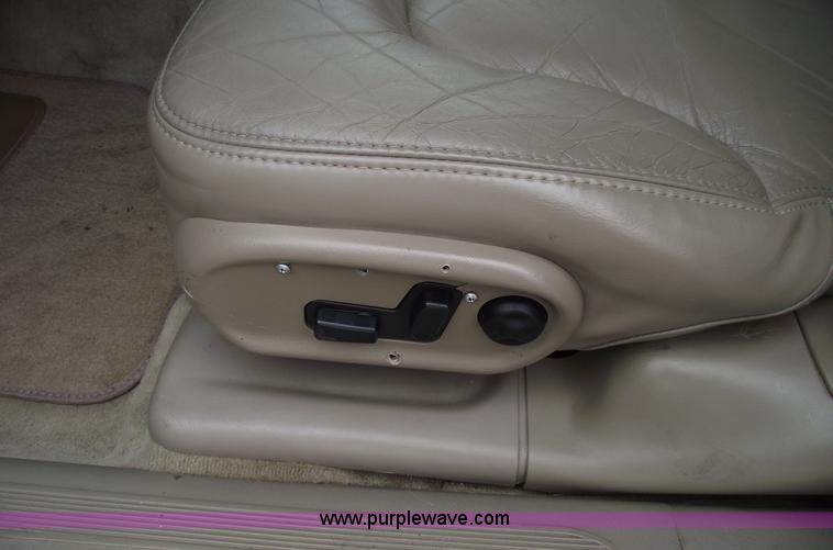 image for item C5941 1999 Buick Park Avenue Ultra