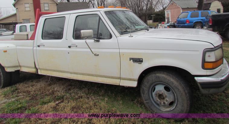 image for item D9115 1997 Ford F350 XL crew cab pickup truck