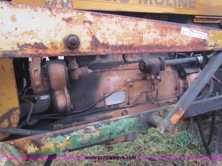 image for item D9117 Minneapolis Moline 336-4 tractor with loader