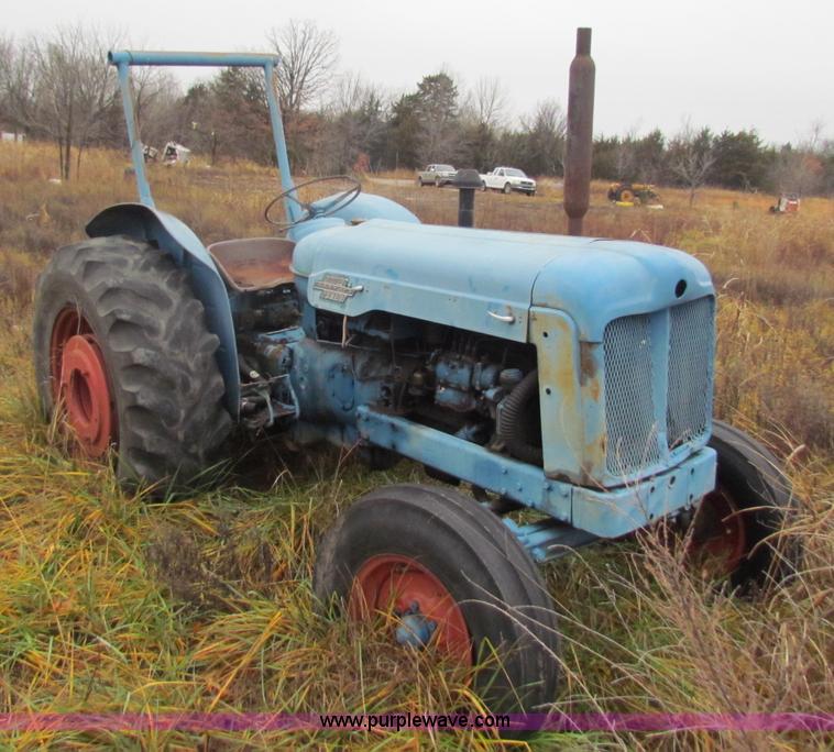 image for item D9118 Fordson Power Major tractor