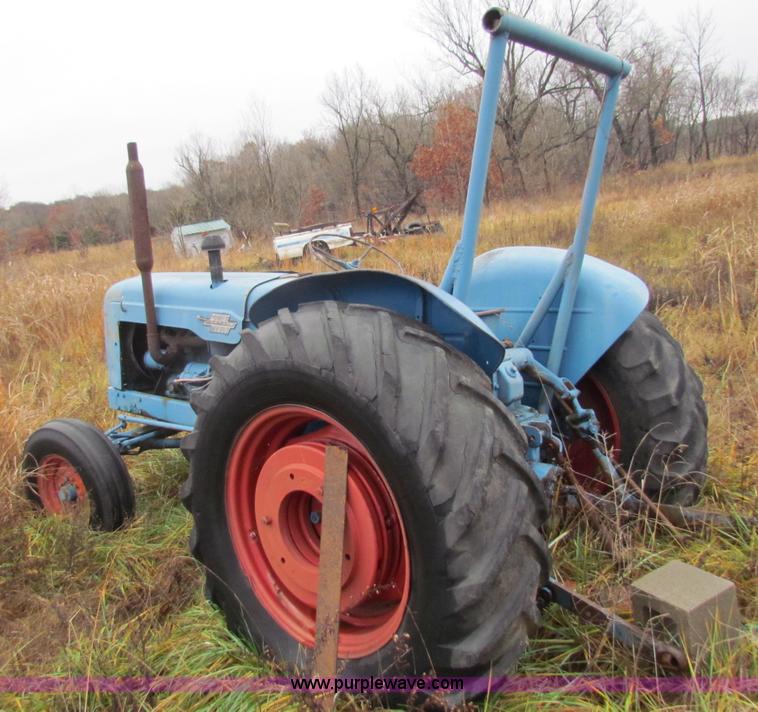 image for item D9118 Fordson Power Major tractor