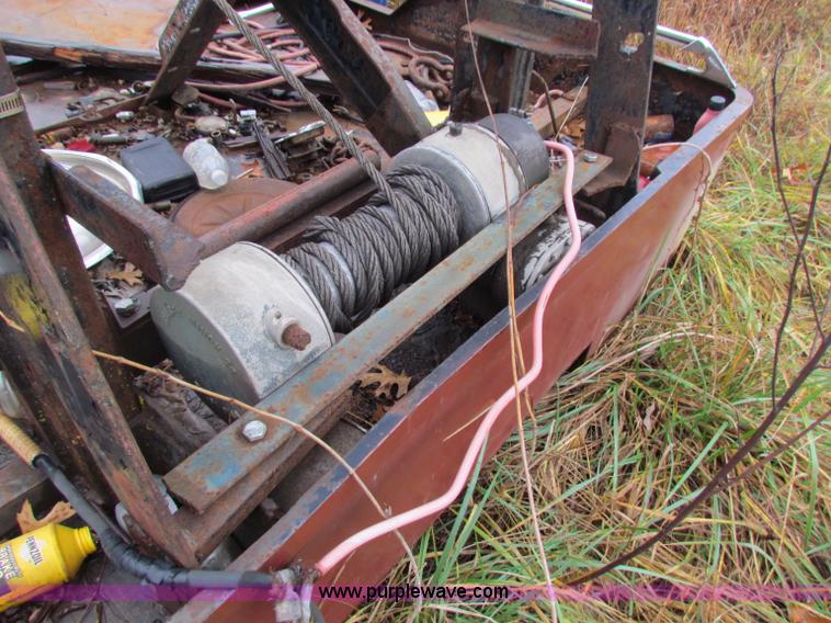 image for item D9119 Sling wrecker bed