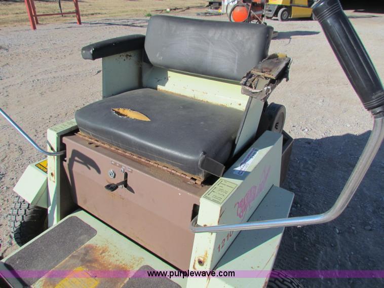 image for item D9183 Grasshopper 1210 mower
