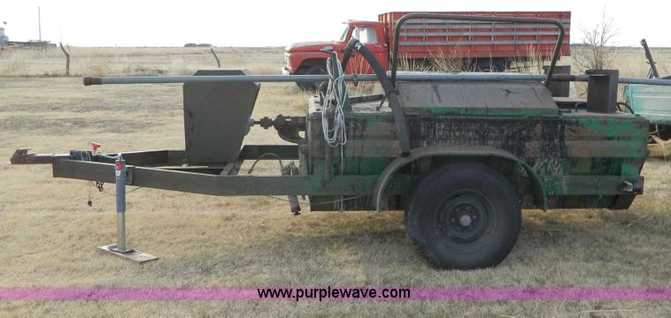 image for item E9334 1978 Reeves 380 gallon roofing equipment kettle pot