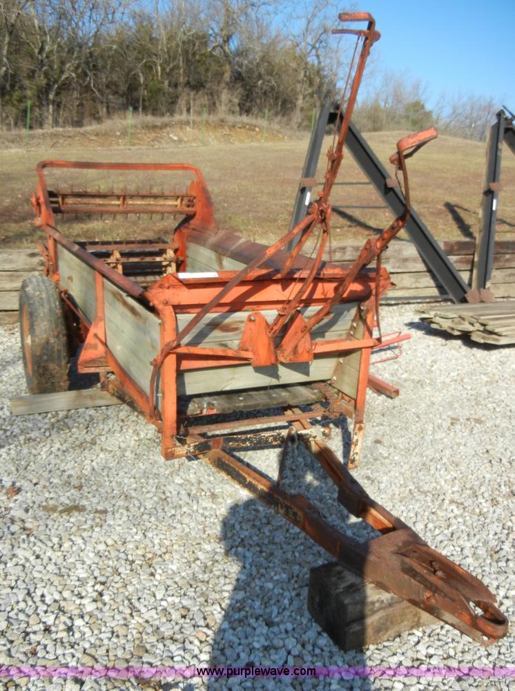image for item H9237 Manure spreader