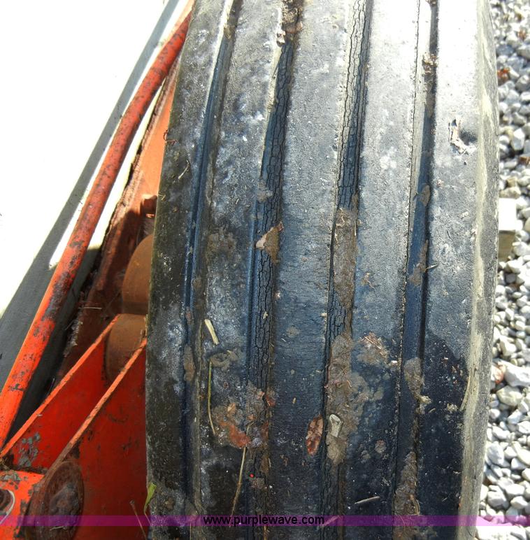 image for item H9237 Manure spreader