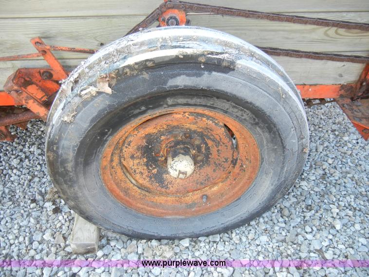 image for item H9237 Manure spreader