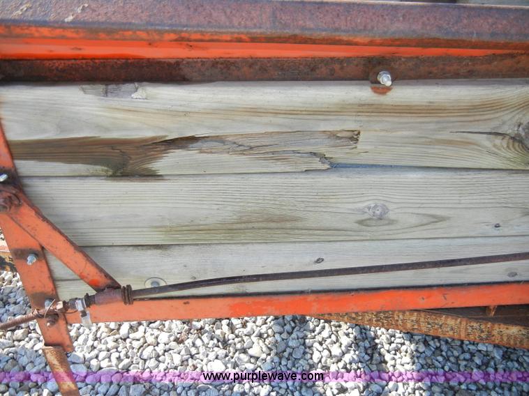 image for item H9237 Manure spreader