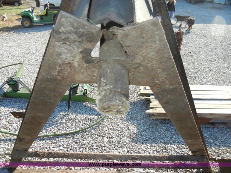 image for item H9239 Mobile home hitch