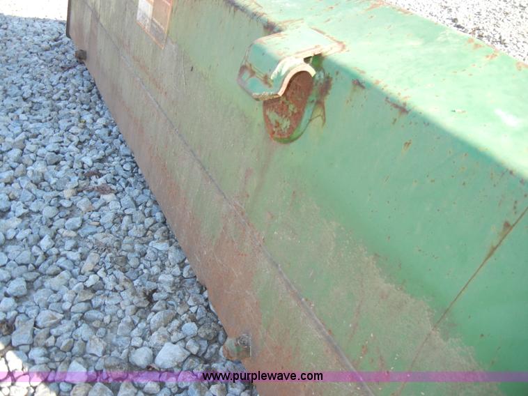 image for item H9244 John Deere 6' loader bucket