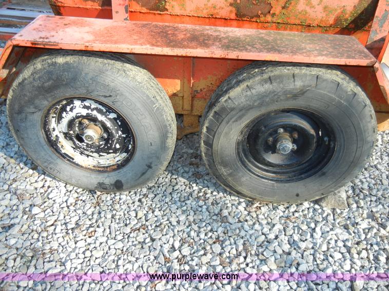 image for item H9247 1986 JFW water tank trailer