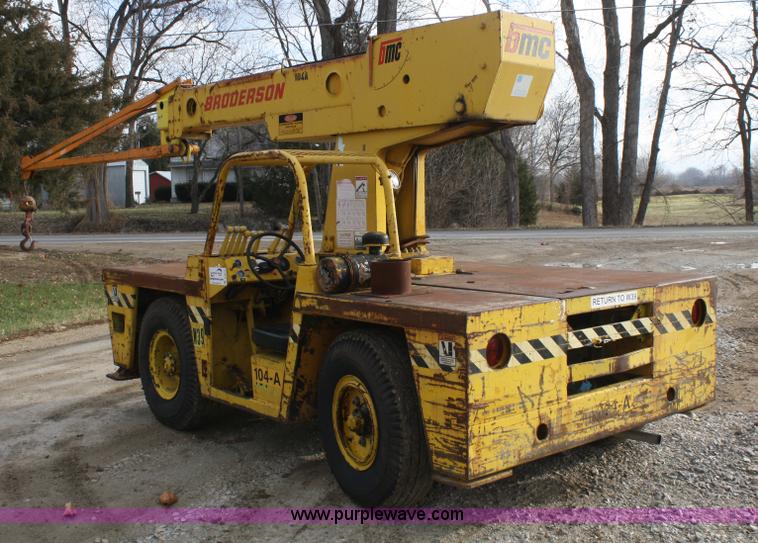 image for item A6510 Broderson BMC IC70-ZB crane with jib boom