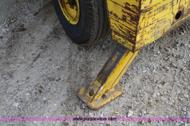 image for item A6510 Broderson BMC IC70-ZB crane with jib boom