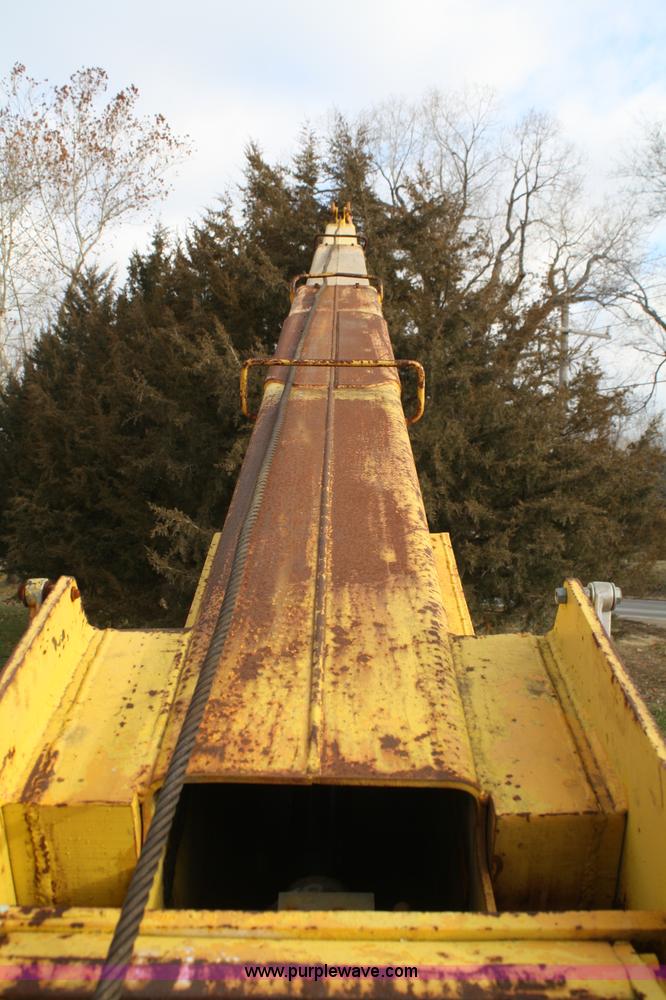 image for item A6510 Broderson BMC IC70-ZB crane with jib boom