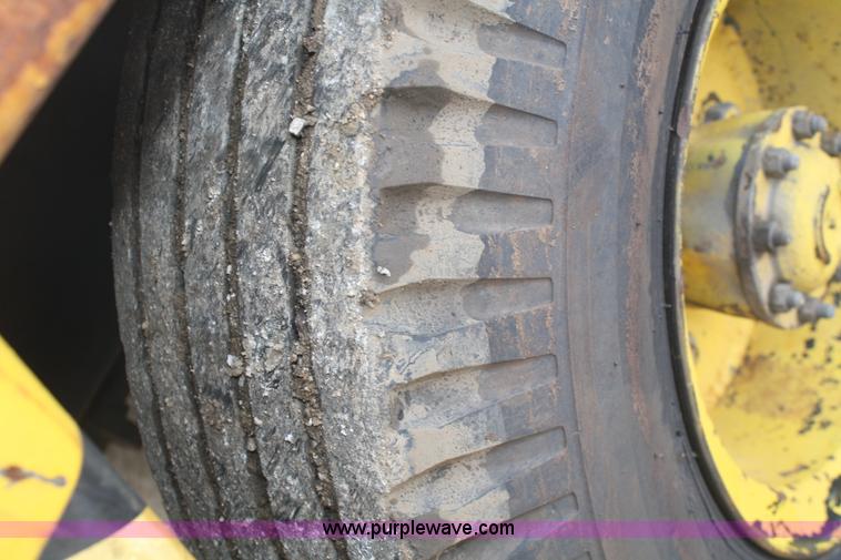 image for item A6510 Broderson BMC IC70-ZB crane with jib boom