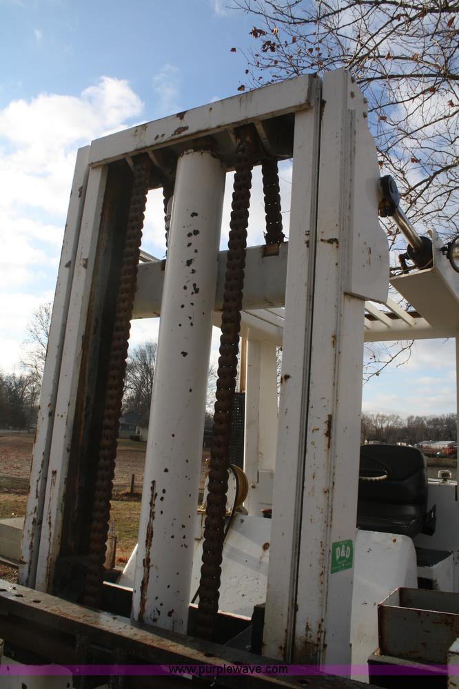 image for item A6511 Hyster H180E forklift