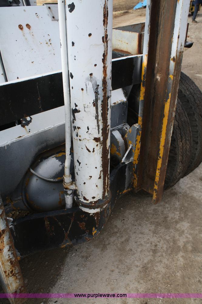 image for item A6511 Hyster H180E forklift