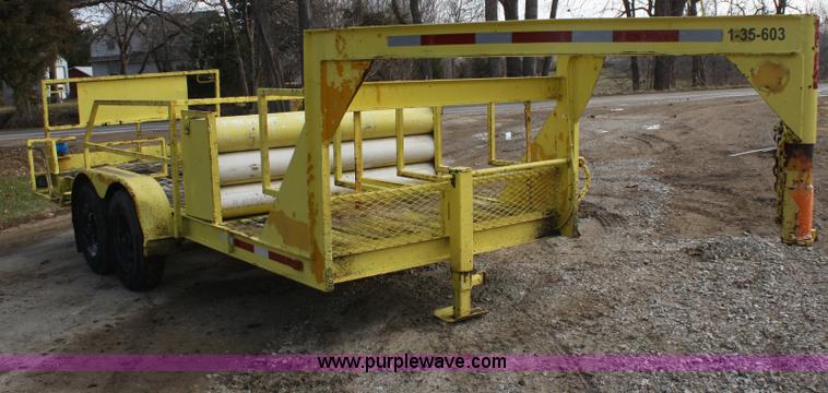 image for item A6606 1993 tandem axle gooseneck trailer