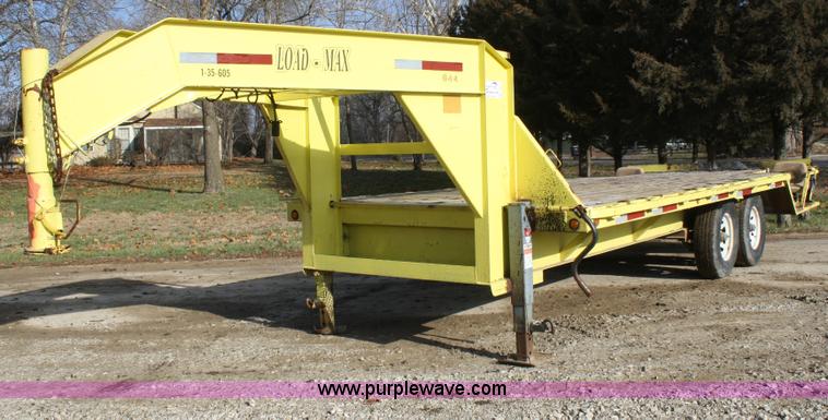 image for item A6607 2003 tandem axle gooseneck trailer