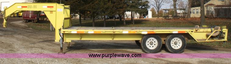 image for item A6607 2003 tandem axle gooseneck trailer