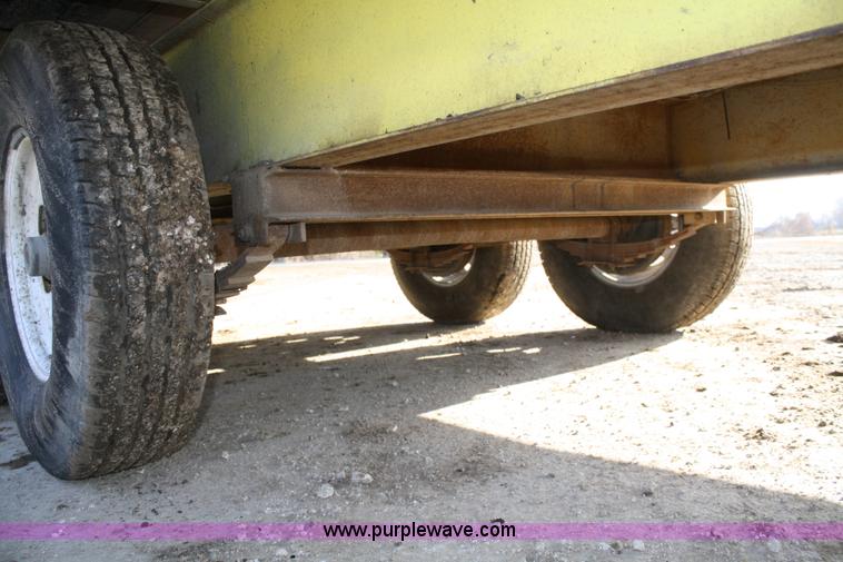 image for item A6607 2003 tandem axle gooseneck trailer