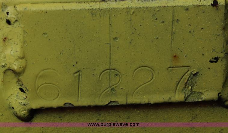 image for item A6607 2003 tandem axle gooseneck trailer