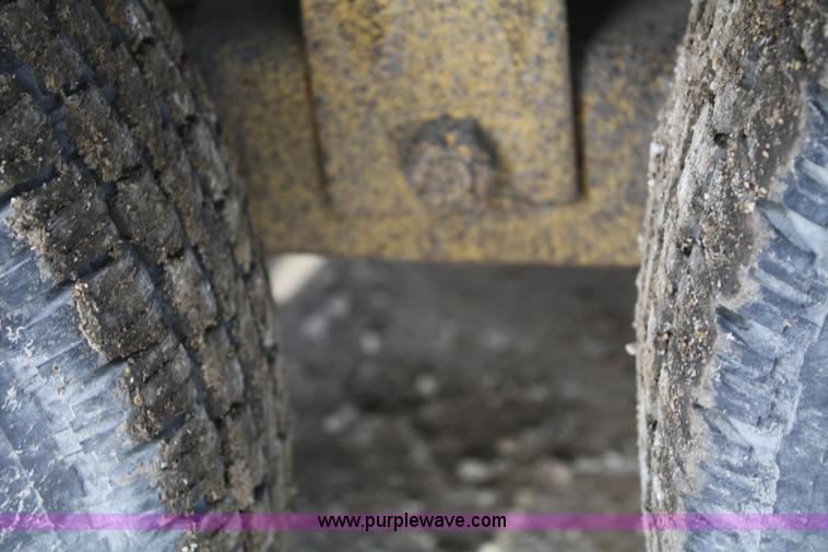 image for item A6607 2003 tandem axle gooseneck trailer