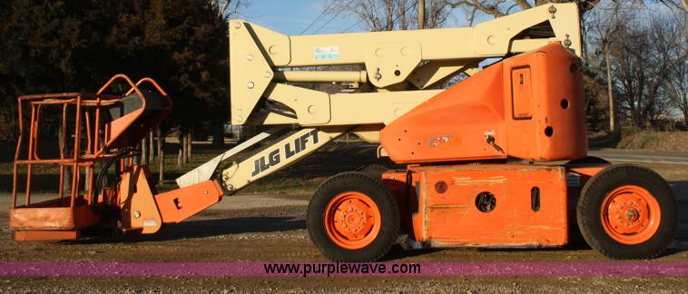 image for item A6617 1998 JLG 40IC boom lift