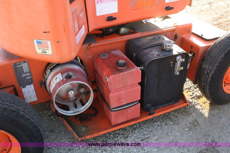 image for item A6617 1998 JLG 40IC boom lift