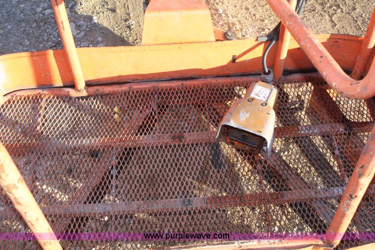 image for item A6617 1998 JLG 40IC boom lift