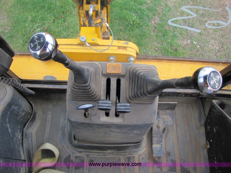 image for item B2159 2006 JCB 212S Series III backhoe
