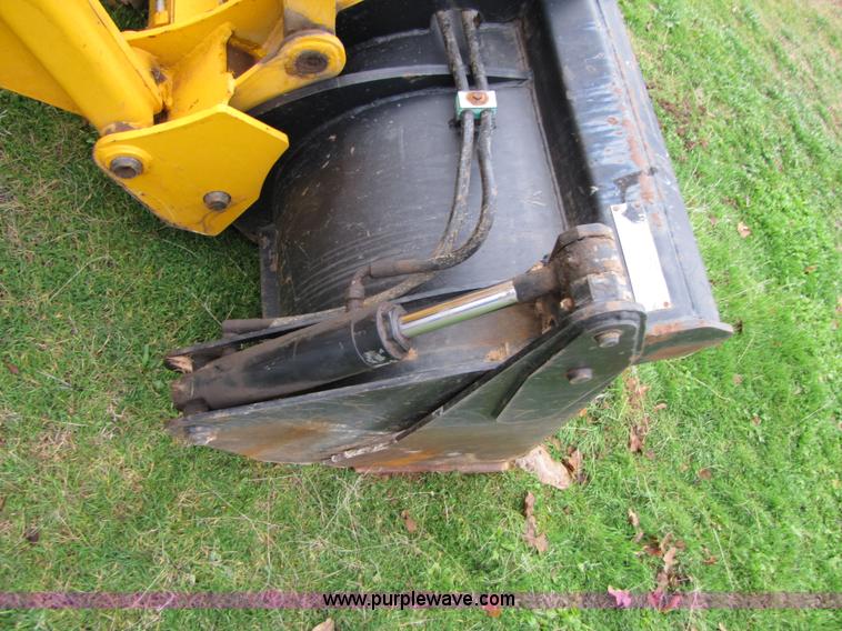 image for item B2159 2006 JCB 212S Series III backhoe