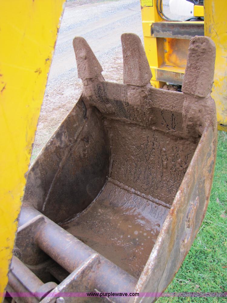 image for item B2159 2006 JCB 212S Series III backhoe