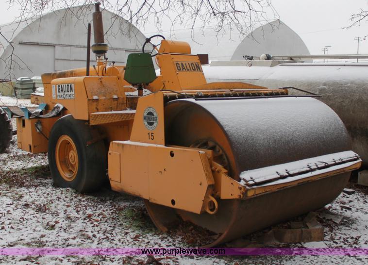 image for item B8776 Galion vibro-static single drum roller