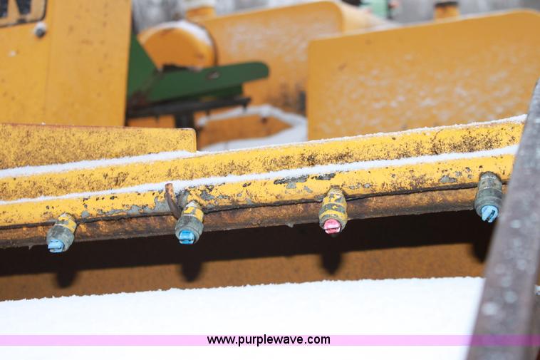 image for item B8776 Galion vibro-static single drum roller