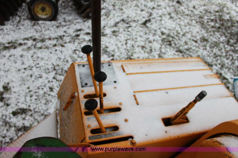 image for item B8776 Galion vibro-static single drum roller