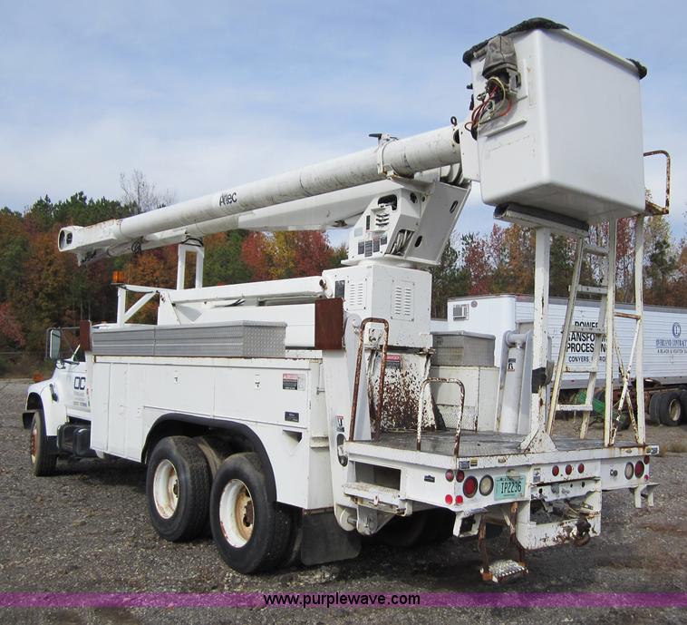 image for item C5952 1998 Ford FT900 utility bucket truck