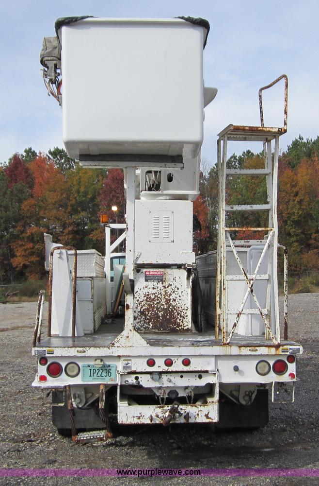 image for item C5952 1998 Ford FT900 utility bucket truck