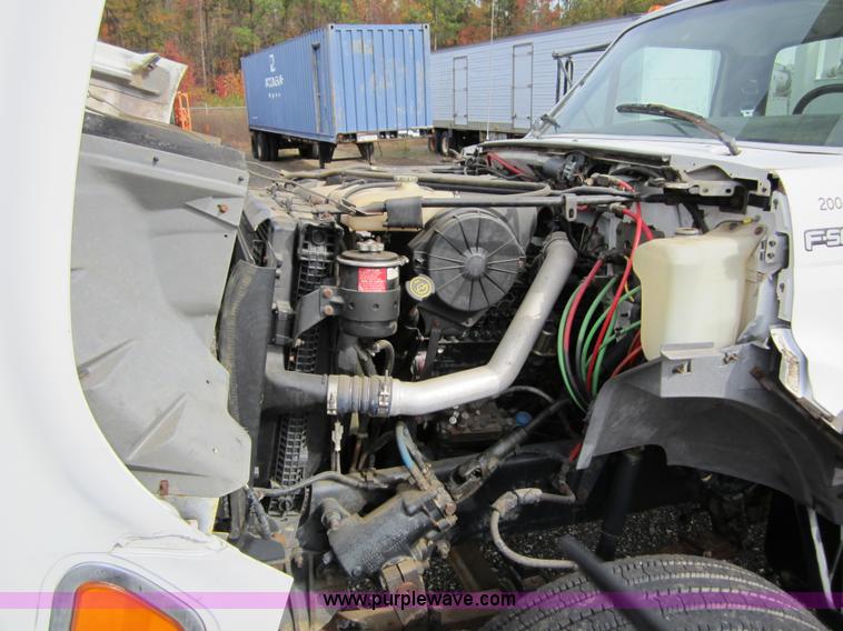 image for item C5952 1998 Ford FT900 utility bucket truck