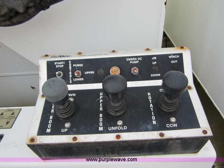 image for item C5952 1998 Ford FT900 utility bucket truck