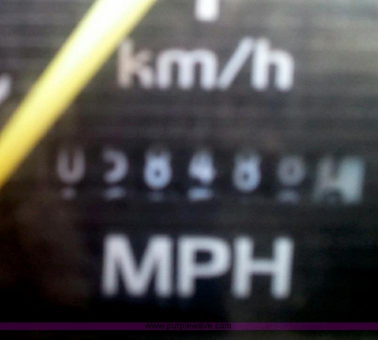 image for item C5952 1998 Ford FT900 utility bucket truck