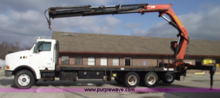 image for item C5953 1999 Sterling A9500 basement boom truck