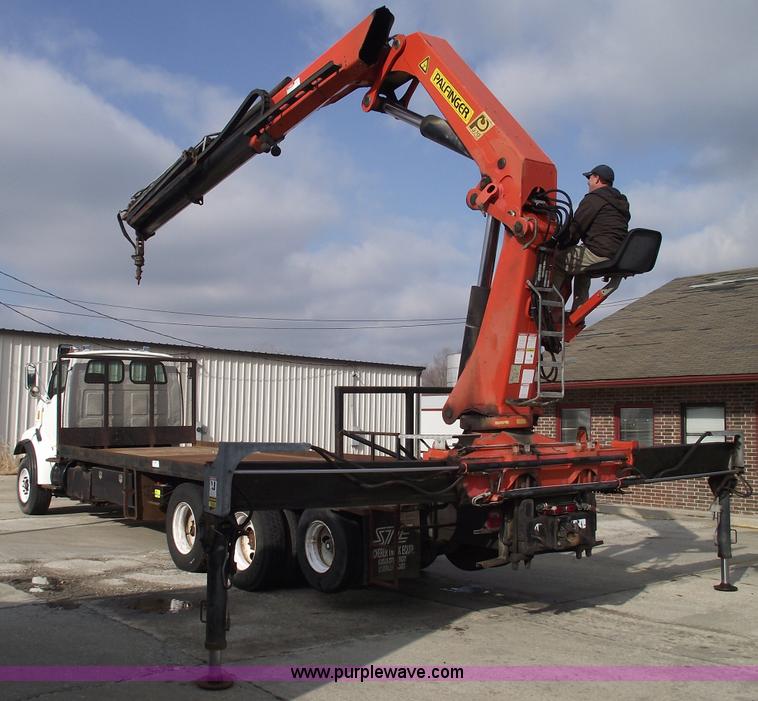 image for item C5953 1999 Sterling A9500 basement boom truck