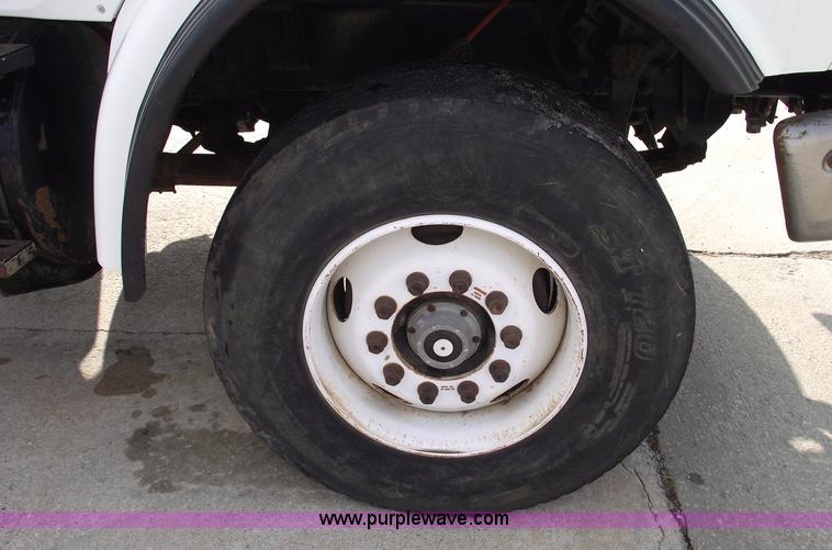 image for item C5953 1999 Sterling A9500 basement boom truck